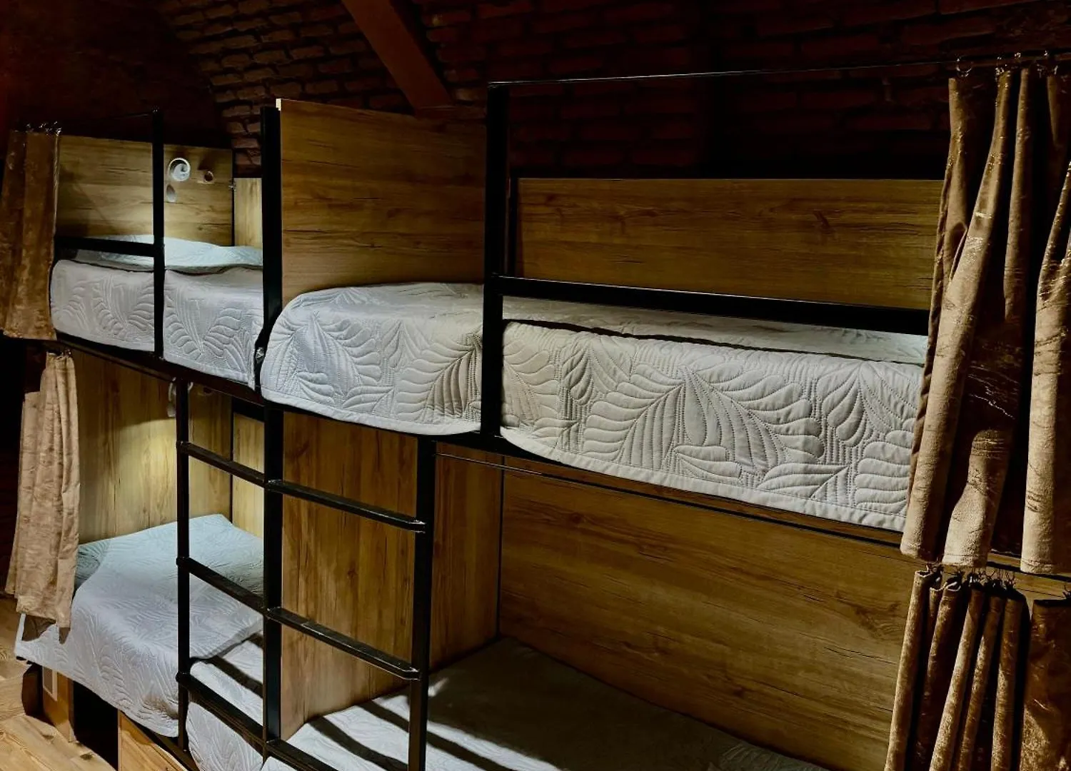 Vintage Hostel At Freedom Square Tbilisi Georgien